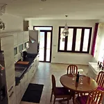 Dubravka Apartman Zavalatica