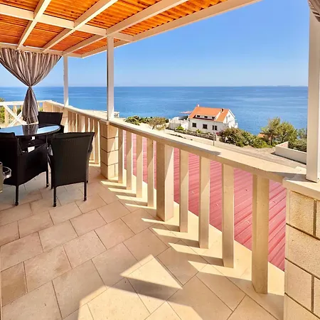 Dubravka Apartman Zavalatica