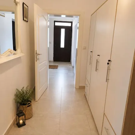 Dubravka * Zavalatica